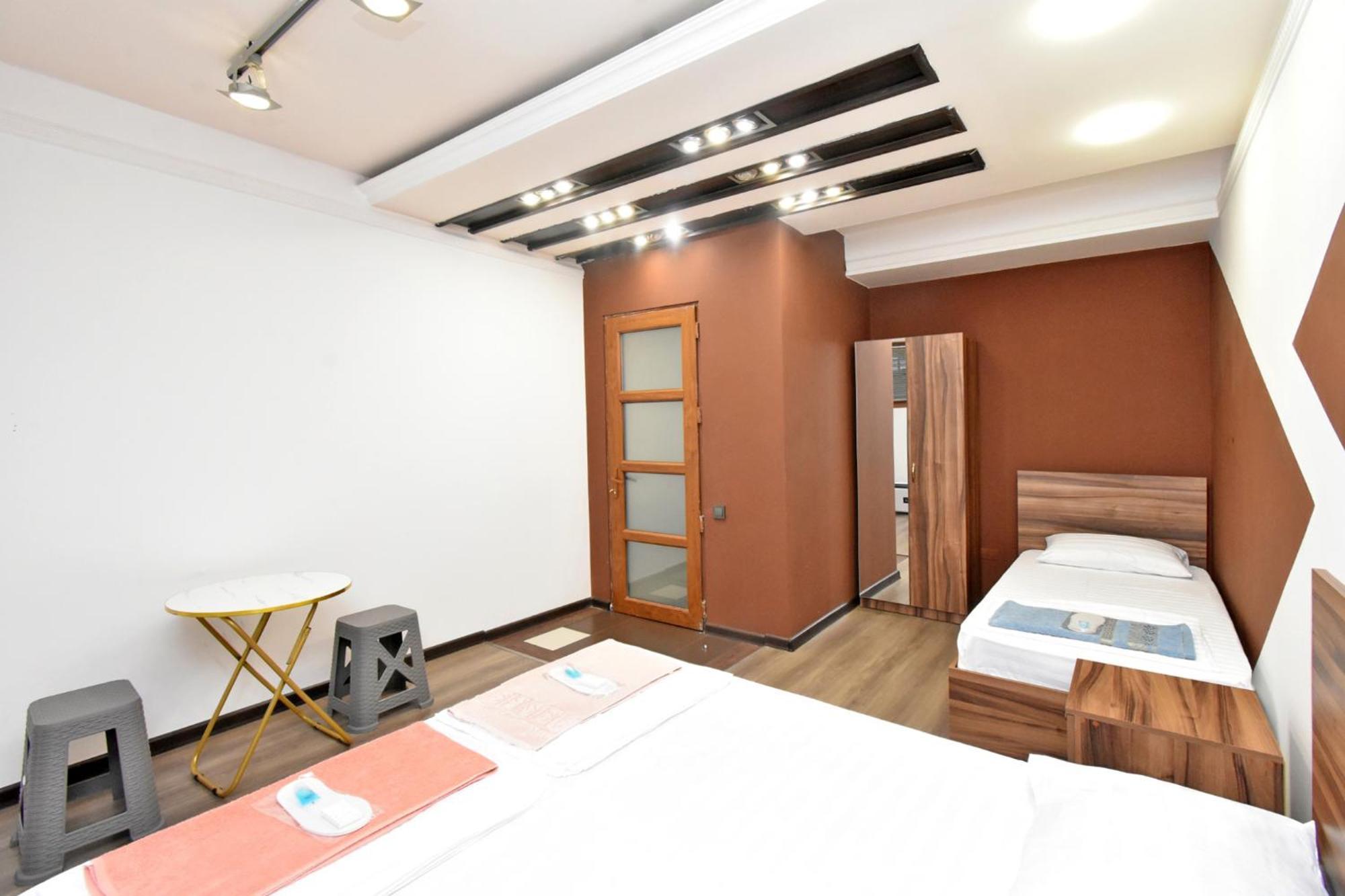 Luna Guest House Erévan Extérieur photo